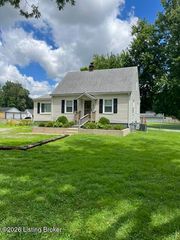 1938 Buechel Bank Rd, Louisville, KY 40218