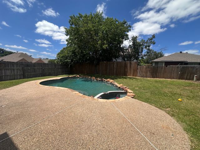 8501 Brushy Creek Trail, Fort Worth, TX 76118