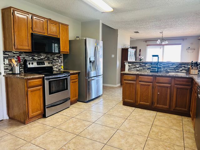 8501 Brushy Creek Trail, Fort Worth, TX 76118