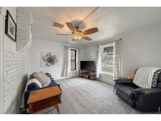 837 5th St, Berthoud, CO 80513