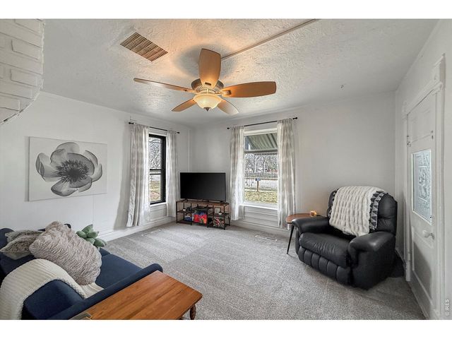 837 5th St, Berthoud, CO 80513