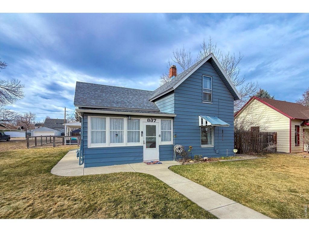 837 5th St, Berthoud, CO 80513