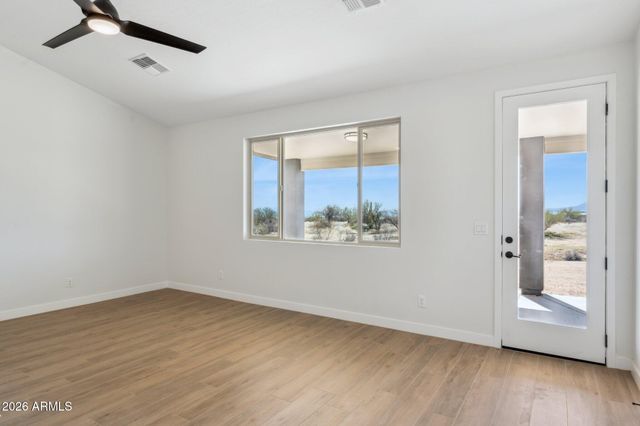 532 E Paint Your Wagon Trail, Phoenix, AZ 85085