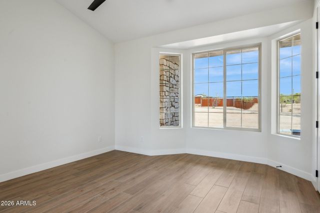 532 E Paint Your Wagon Trail, Phoenix, AZ 85085