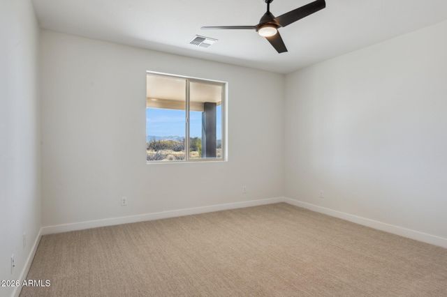532 E Paint Your Wagon Trail, Phoenix, AZ 85085