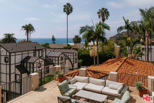 144 Mabery Road, Santa Monica, CA 90402