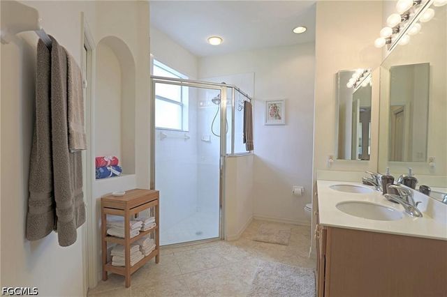 13225 Silver Thorn LOOP 304, North Fort Myers, FL 33903