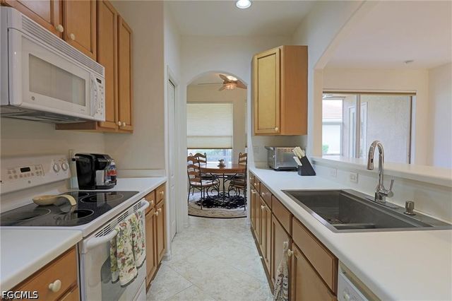 13225 Silver Thorn LOOP 304, North Fort Myers, FL 33903