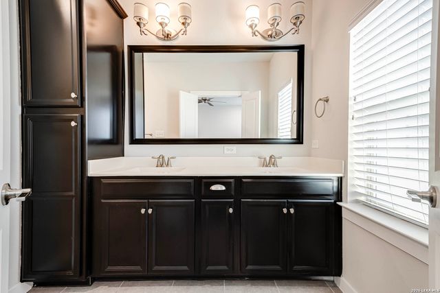 211 E Courtland, San Antonio, TX 78212