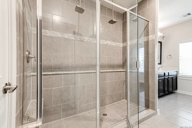 211 E Courtland, San Antonio, TX 78212