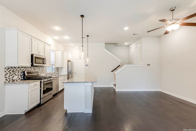 211 E Courtland, San Antonio, TX 78212