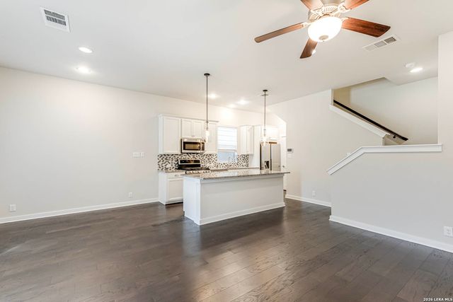 211 E Courtland, San Antonio, TX 78212