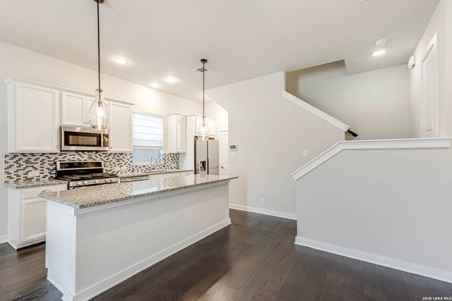 211 E Courtland, San Antonio, TX 78212