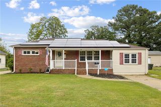 124 Woods RD, Newport News, VA 23601