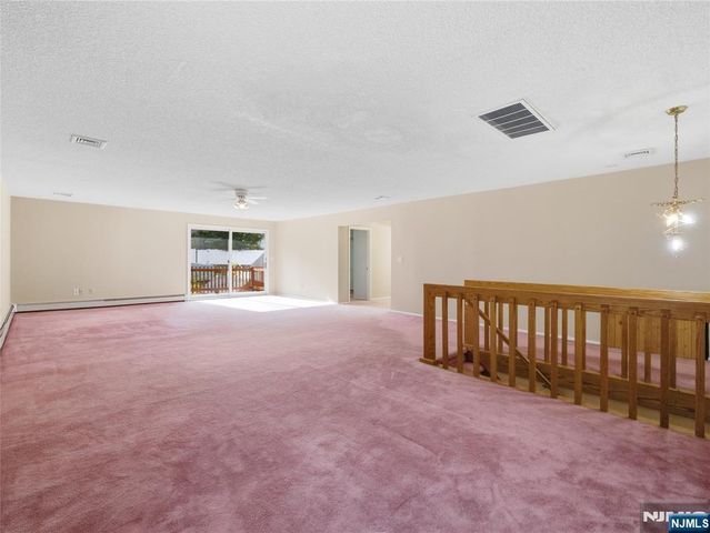 96 Lower Notch Road, Little Falls, NJ 07424