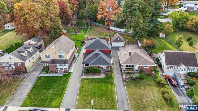 96 Lower Notch Road, Little Falls, NJ 07424