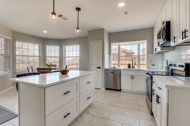 8403 Winecup Ridge, Dallas, TX 75249