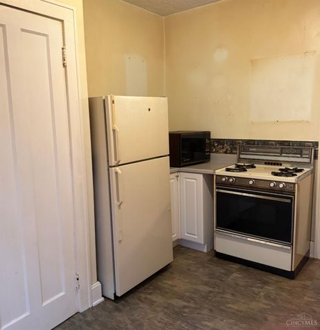 6032 Mayflower Avenue, Golf Manor, OH 45237