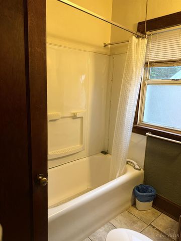 6032 Mayflower Avenue, Golf Manor, OH 45237