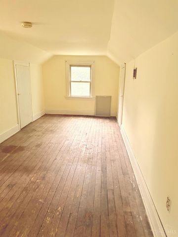 6032 Mayflower Avenue, Golf Manor, OH 45237