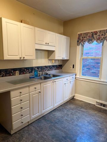 6032 Mayflower Avenue, Golf Manor, OH 45237