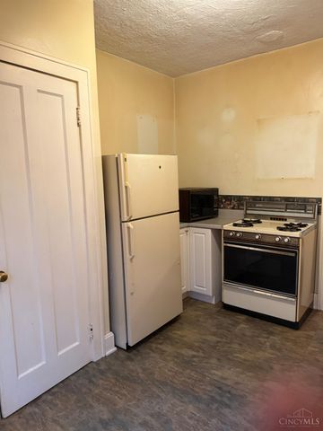 6032 Mayflower Avenue, Golf Manor, OH 45237