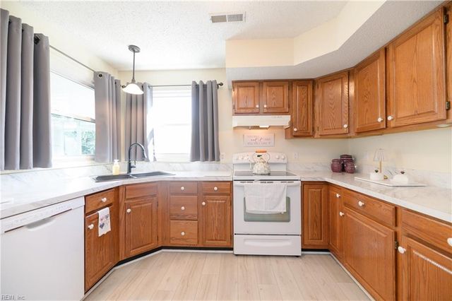 1 Paquette CT, Hampton, VA 23666