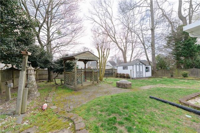 1 Paquette CT, Hampton, VA 23666