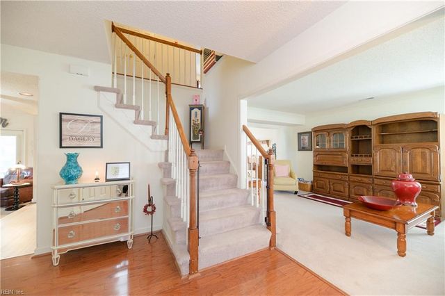 1 Paquette CT, Hampton, VA 23666