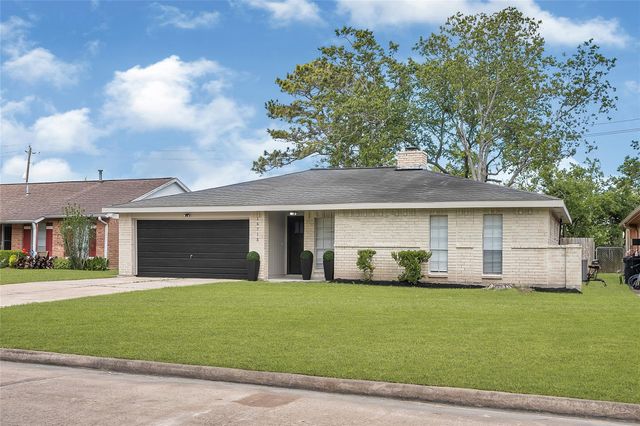 16715 Bougainvilla Lane, Friendswood, TX 77546