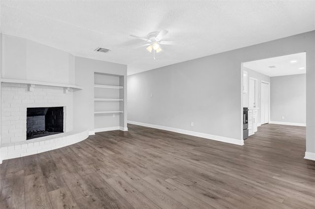 16715 Bougainvilla Lane, Friendswood, TX 77546