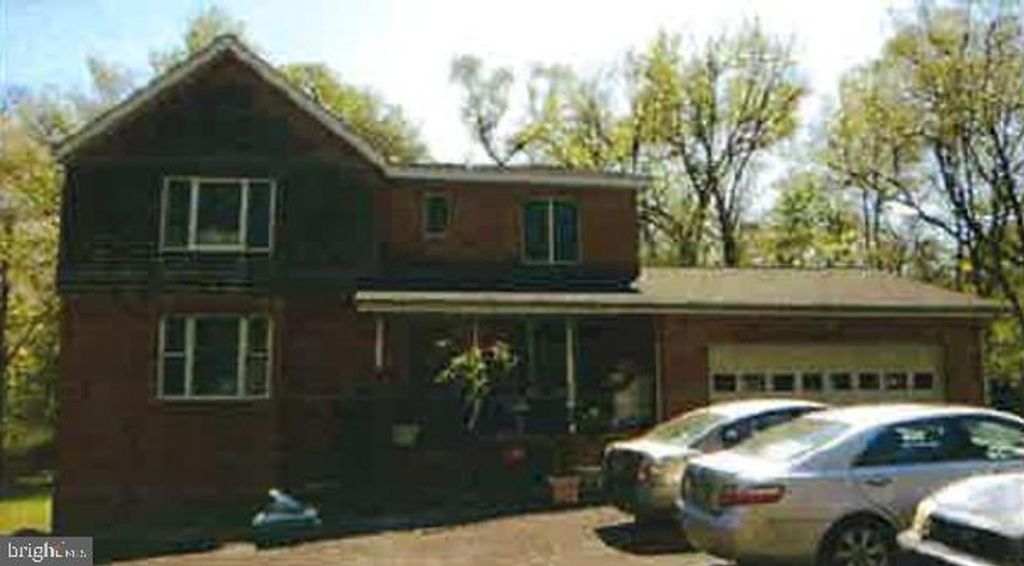 Image 1 of property listing at 10406 LIVINGSTON RD, Fort Washington, MD 20744