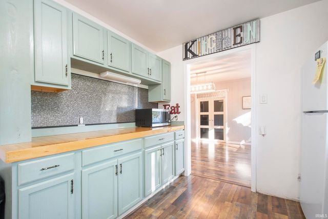 58489 County Road 9, Elkhart, IN 46517