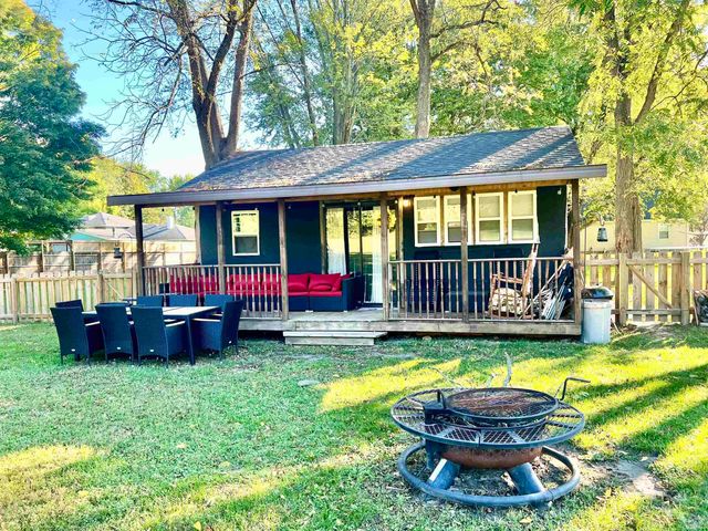 58489 County Road 9, Elkhart, IN 46517