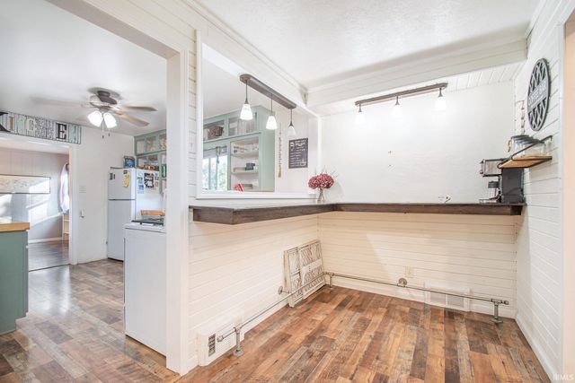 58489 County Road 9, Elkhart, IN 46517