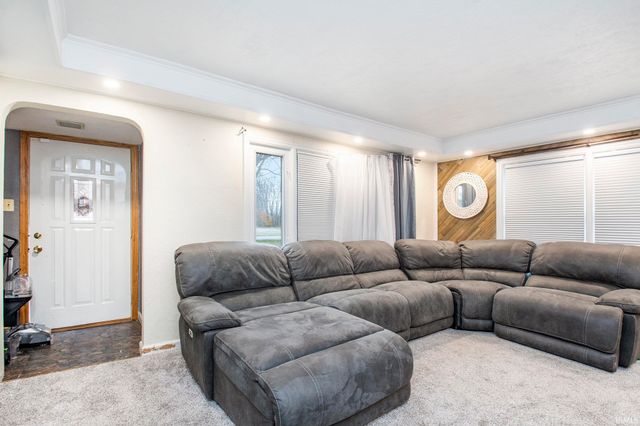 58489 County Road 9, Elkhart, IN 46517