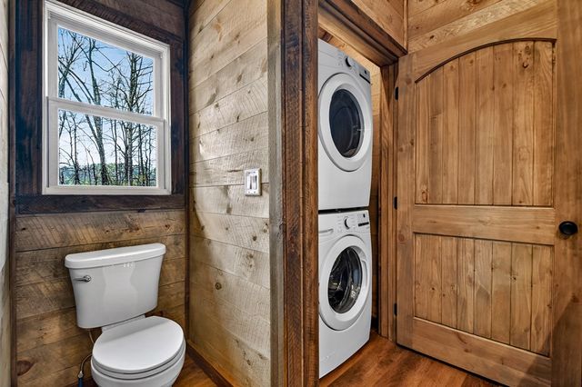 313 Barnes Chapel Road, Blue Ridge, GA 30513