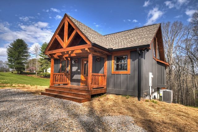 313 Barnes Chapel Road, Blue Ridge, GA 30513