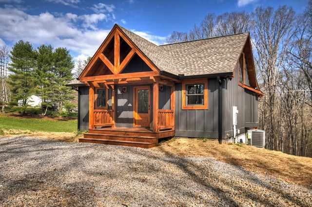 313 Barnes Chapel Road, Blue Ridge, GA 30513