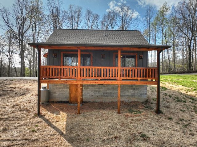 313 Barnes Chapel Road, Blue Ridge, GA 30513