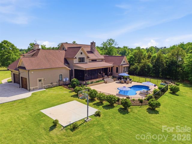 425 Bridlepath Trail, Davidson, NC 28036