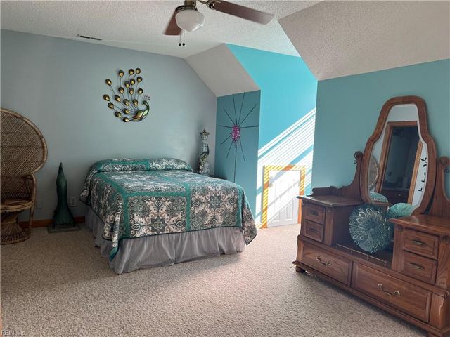 28453 Darden Point RD, Courtland, VA 23837