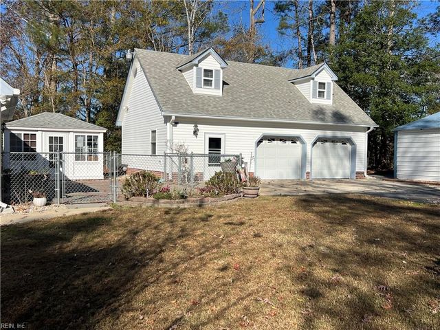 28453 Darden Point RD, Courtland, VA 23837