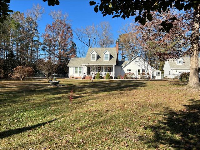 28453 Darden Point RD, Courtland, VA 23837