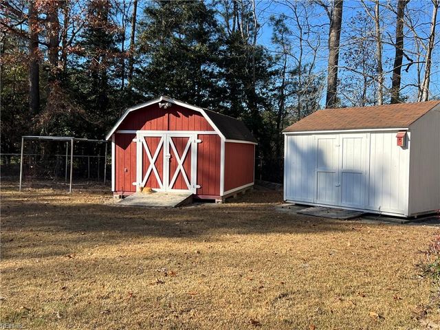 28453 Darden Point RD, Courtland, VA 23837