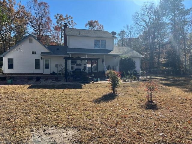 28453 Darden Point RD, Courtland, VA 23837