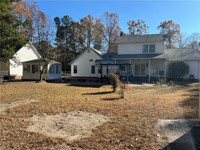 28453 Darden Point RD, Courtland, VA 23837