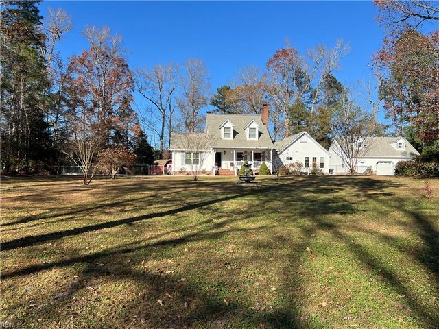28453 Darden Point RD, Courtland, VA 23837