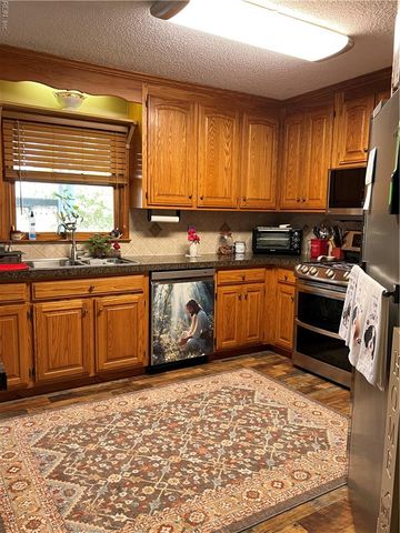 28453 Darden Point RD, Courtland, VA 23837