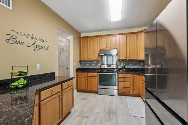 25 FOREST GATE LN, Wilmington, DE 19810